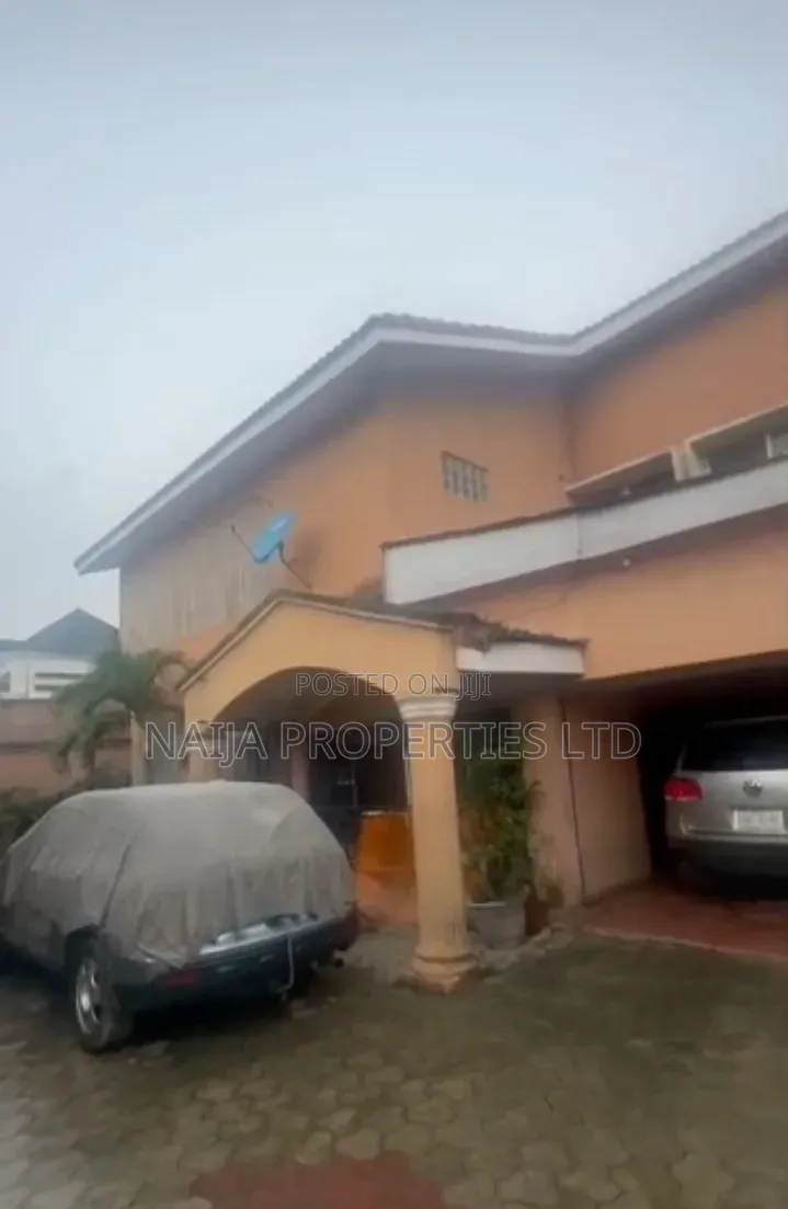 4bdrm Duplex in Ologolo for sale