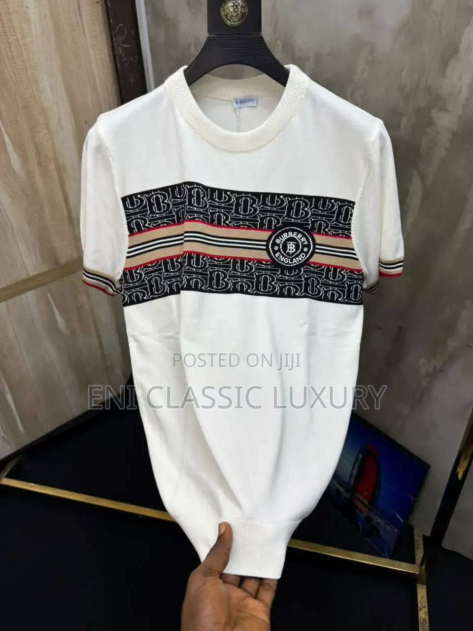 Top Notch Luxury Men's Round Neck Burberry Best Quality Well Banded