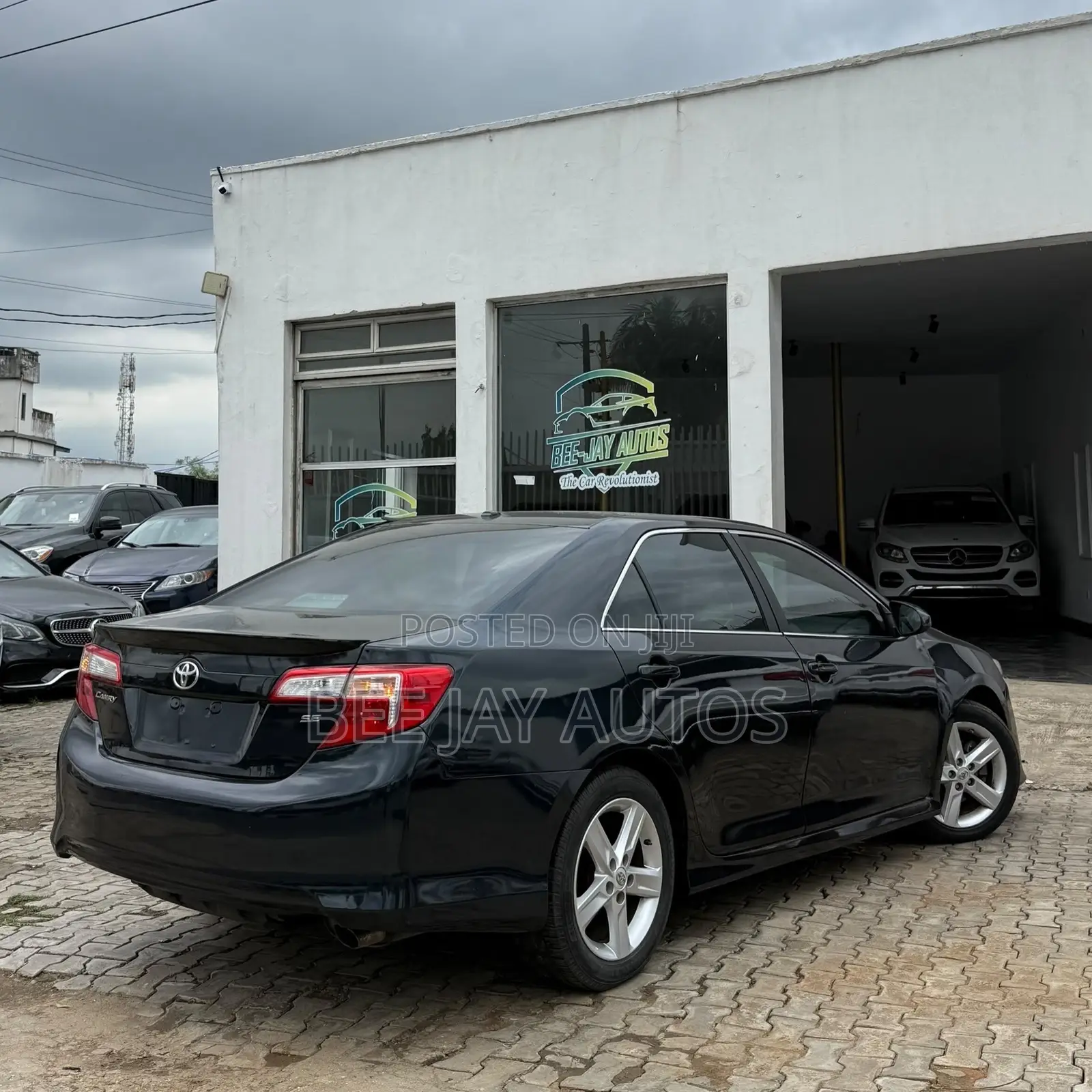 Toyota Camry SE 4dr Sedan (2.5L 4cyl 6A) 2012 Blue