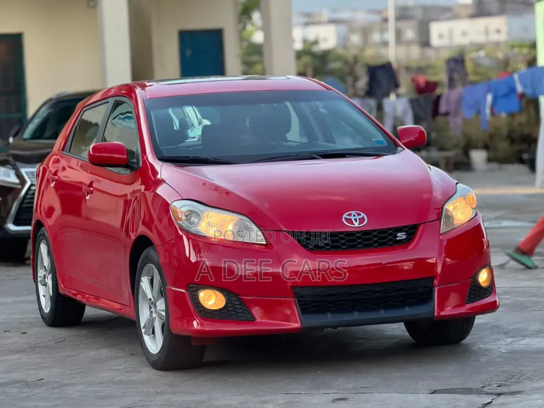 Toyota Matrix S Hatchback AWD (2.4L 4cyl 4A) 2010 Red