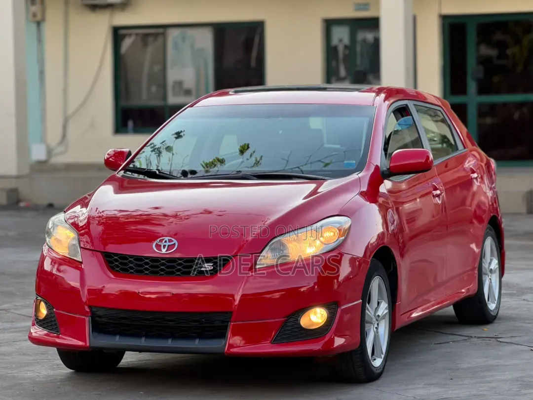 Toyota Matrix S Hatchback AWD (2.4L 4cyl 4A) 2010 Red