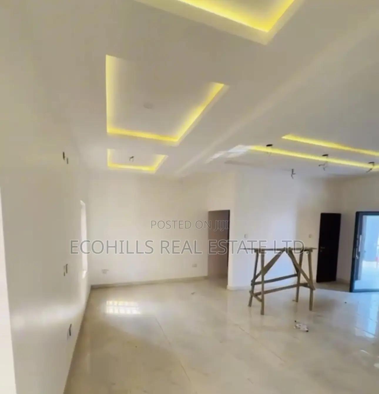 4bdrm Townhouse/Terrace in Lifecamp for sale