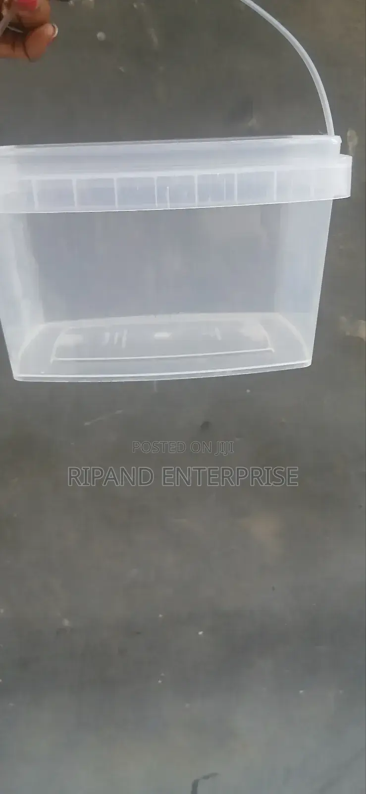3 Litres Rectangular Transparent Buckets