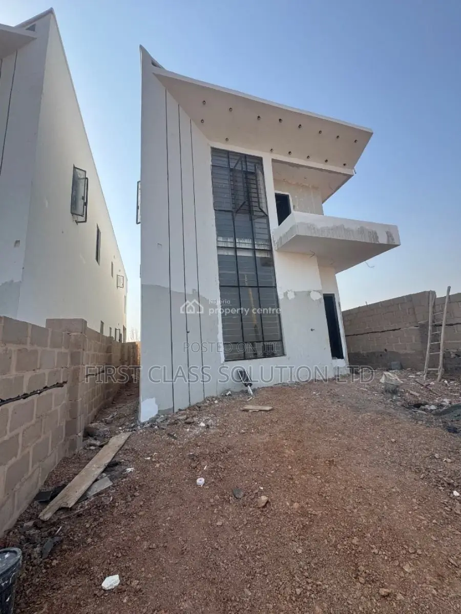 4bdrm Duplex in Enugu State for sale