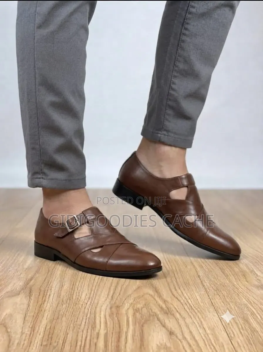 Men's Modern Cross-Strap Buckle Sandal Shoes