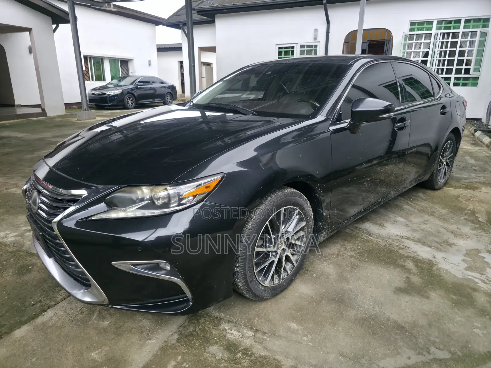 Lexus ES 300H FWD 2015 Black
