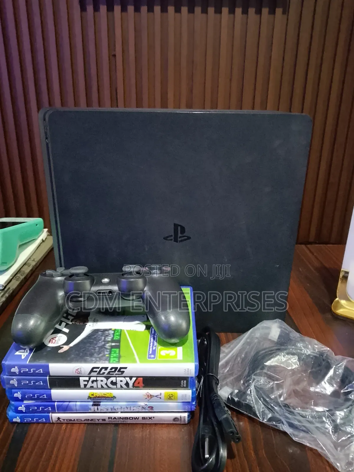 Mint Uk  Used PlayStation 4 Slim