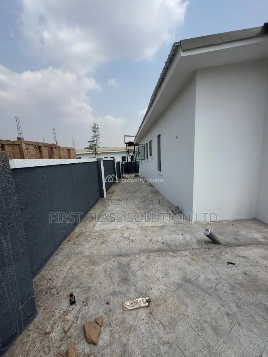 3bdrm Bungalow in Enugu State for sale