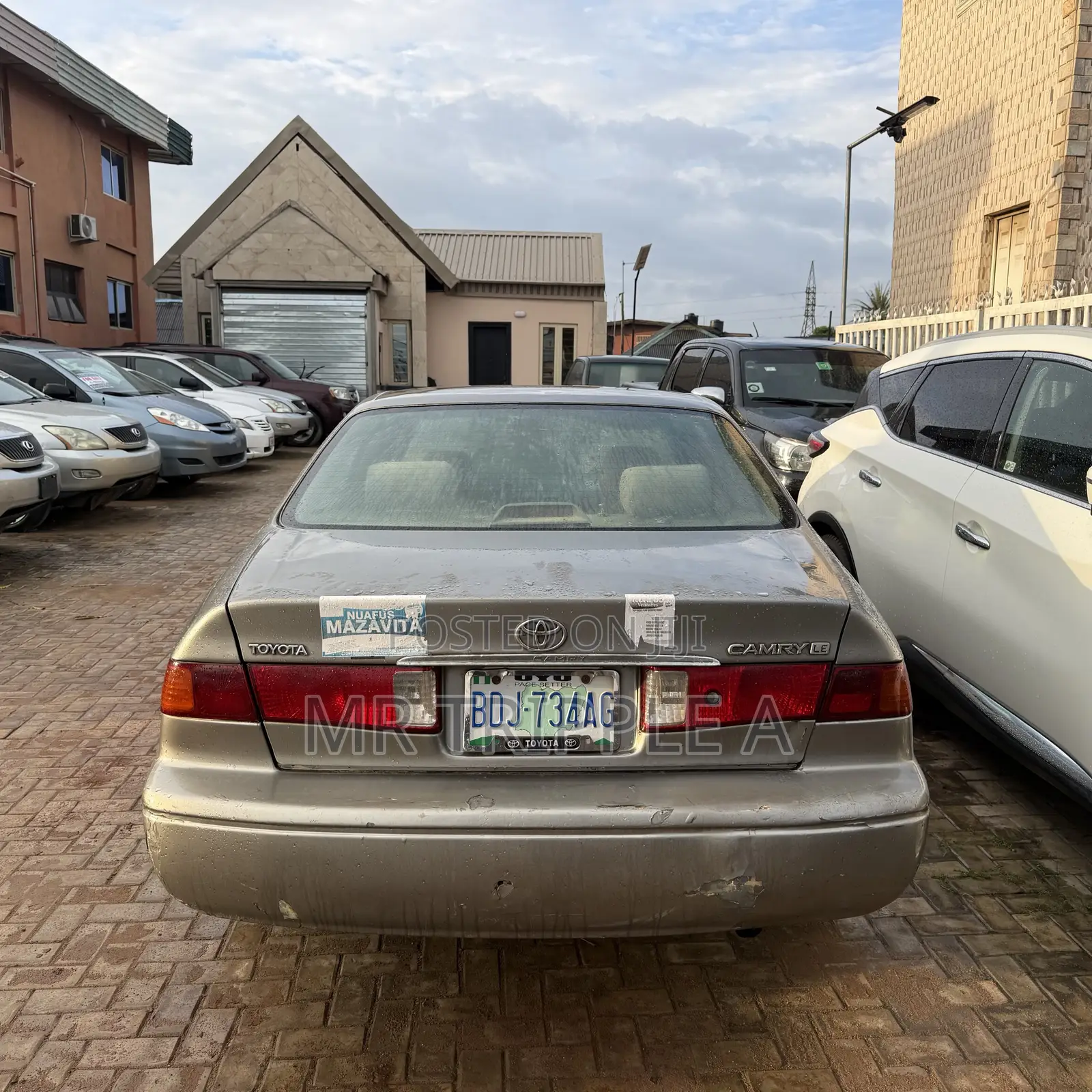 Toyota Camry 2000 Gray