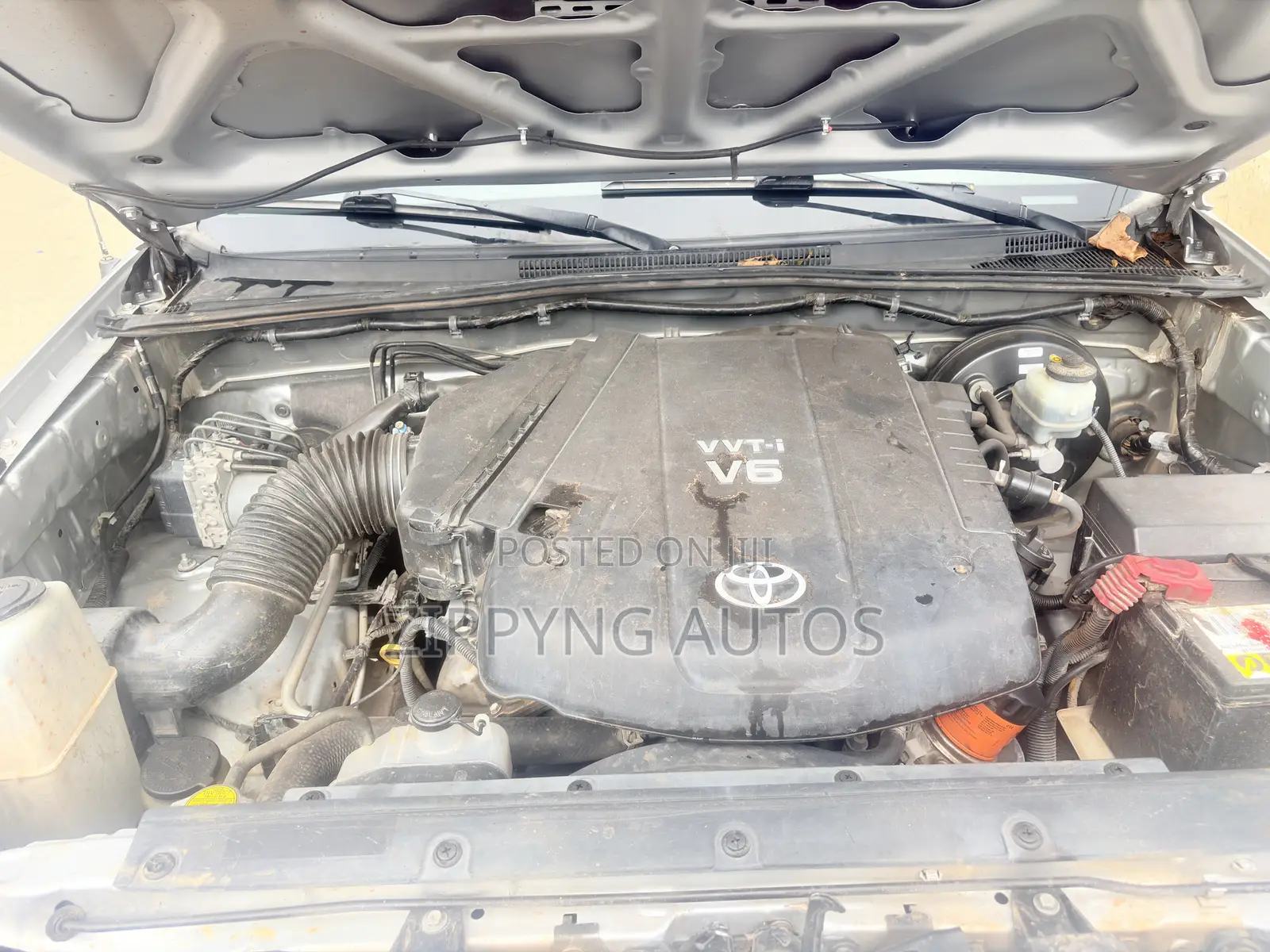 Toyota Tacoma X-Runner V6 2010 Silver