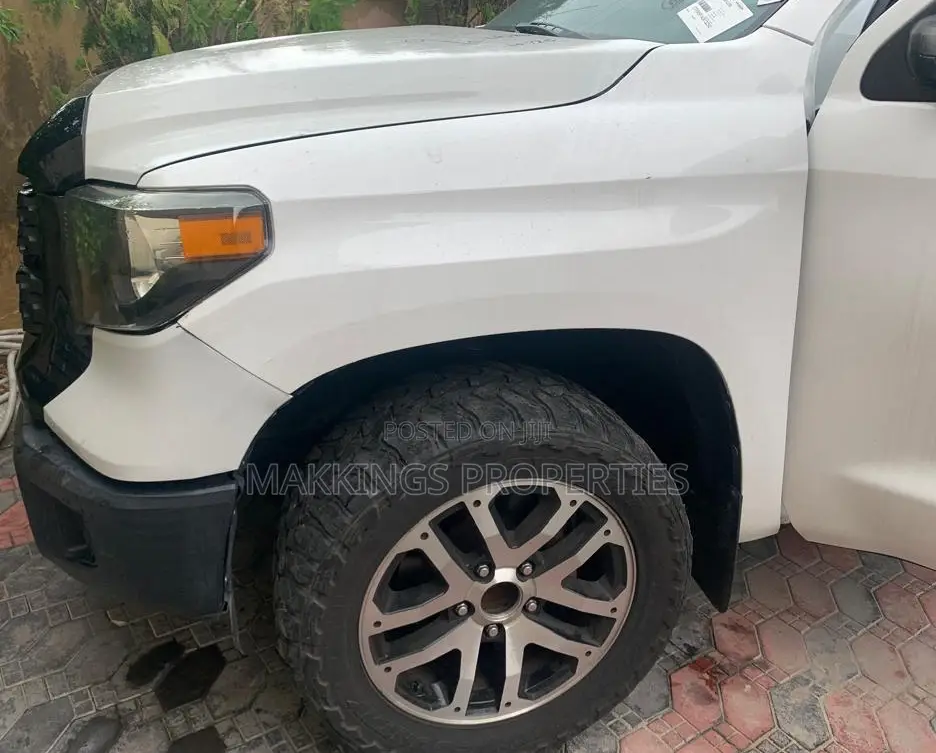 Toyota Tundra 2017 White