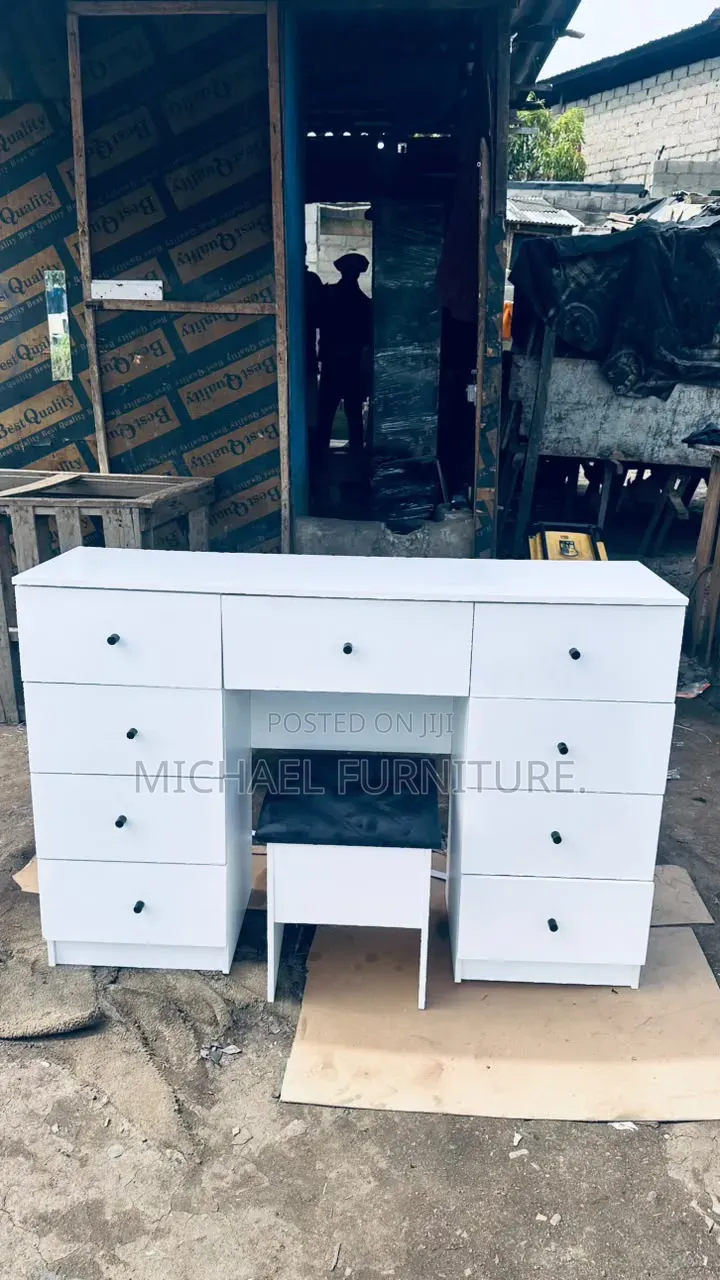 50inches Width Pure White Dressing Table