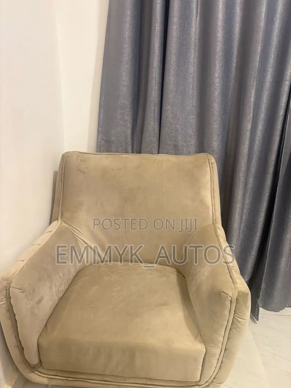 Sitting Room Sofer