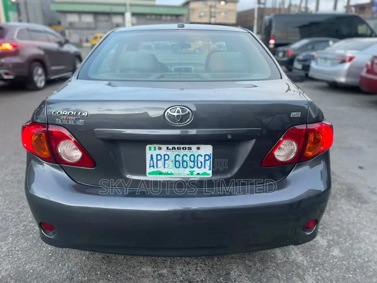Toyota Corolla LE 4dr Sedan (1.8L 4cyl 4A) 2010 Gray