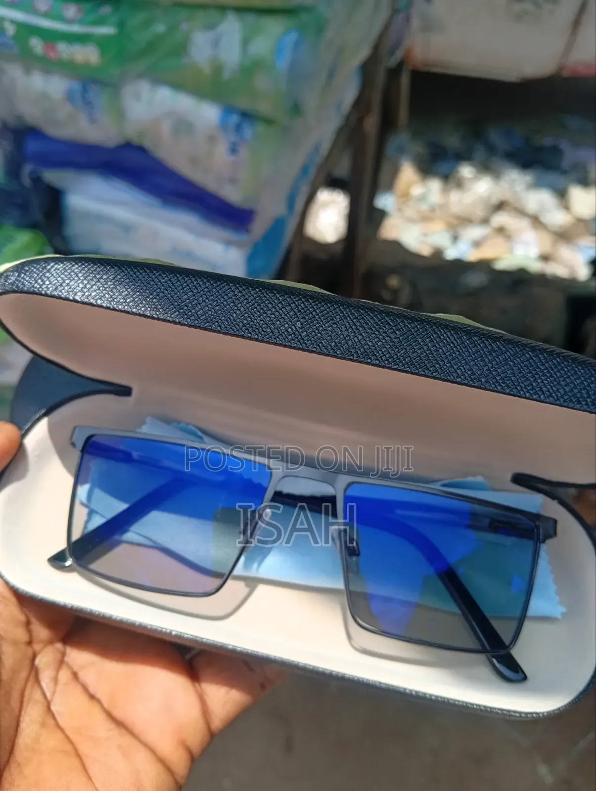 Metal Frame Photochromic Blue Cut Glass