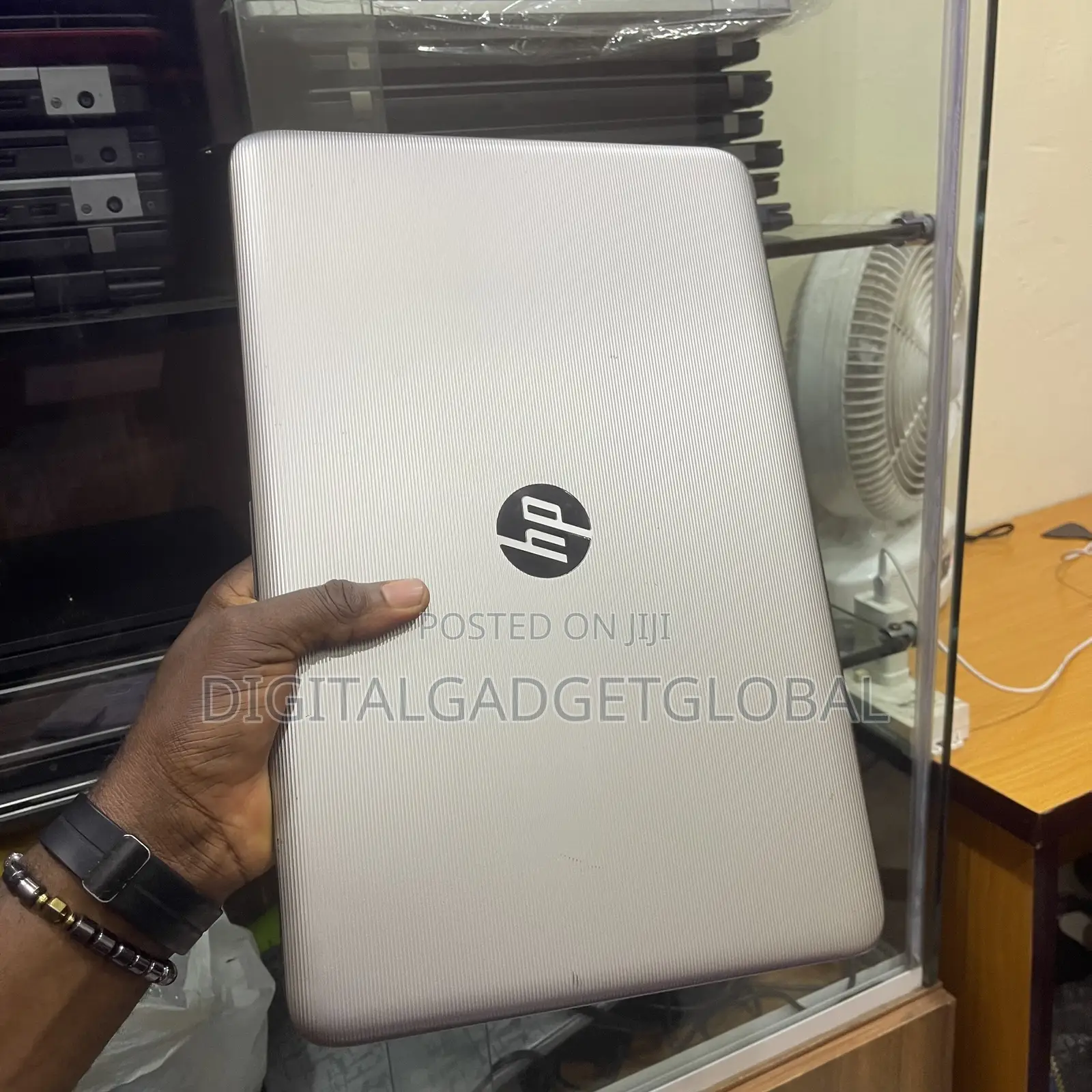 Laptop HP 15-da2933nia 8GB Intel Core i5 SSD 256GB