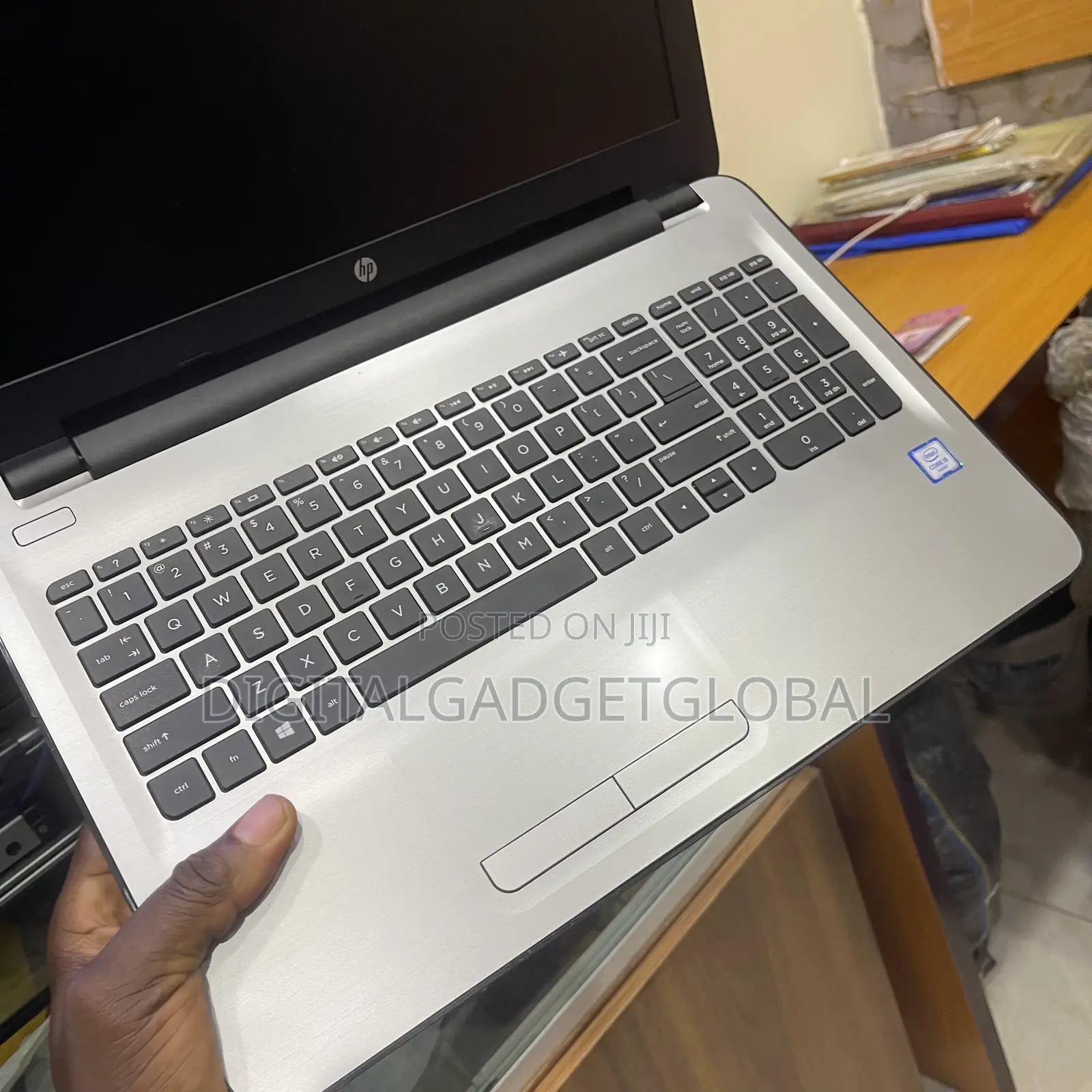 Laptop HP 15-da2933nia 8GB Intel Core i5 SSD 256GB