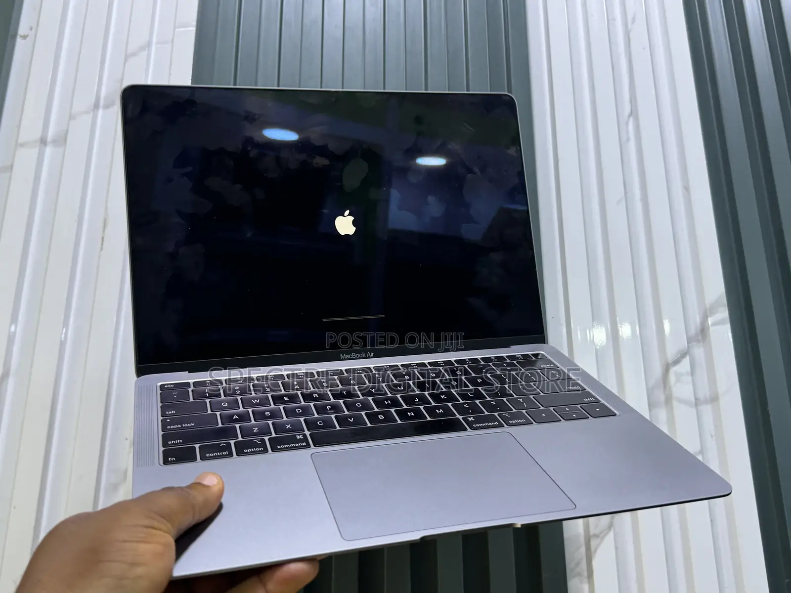 Laptop Apple MacBook Pro 2021 M1 16GB Apple M1 Pro SSD 1T