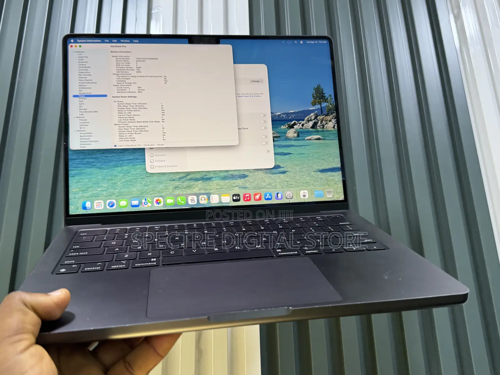 Laptop Apple MacBook Pro 2023 M3 Pro 18GB Apple M3 SSD 512GB