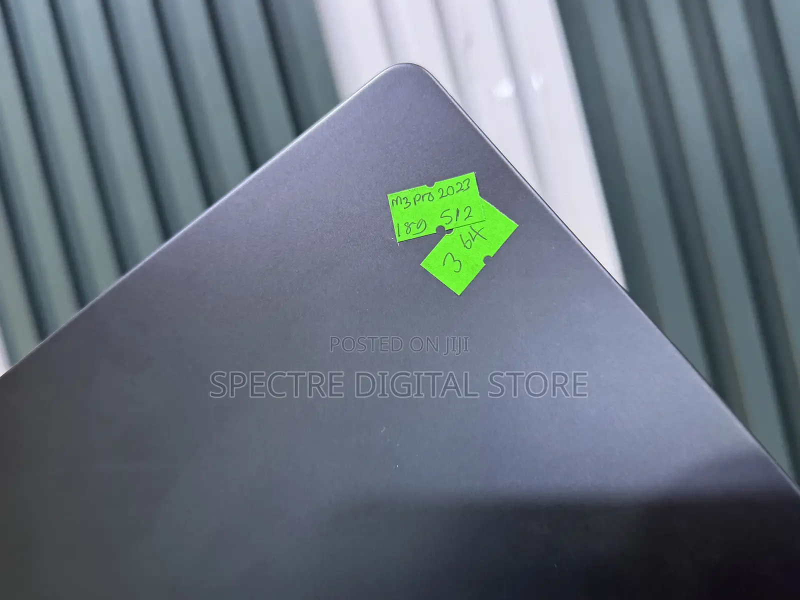 Laptop Apple MacBook Pro 2023 M3 Pro 18GB Apple M3 SSD 512GB