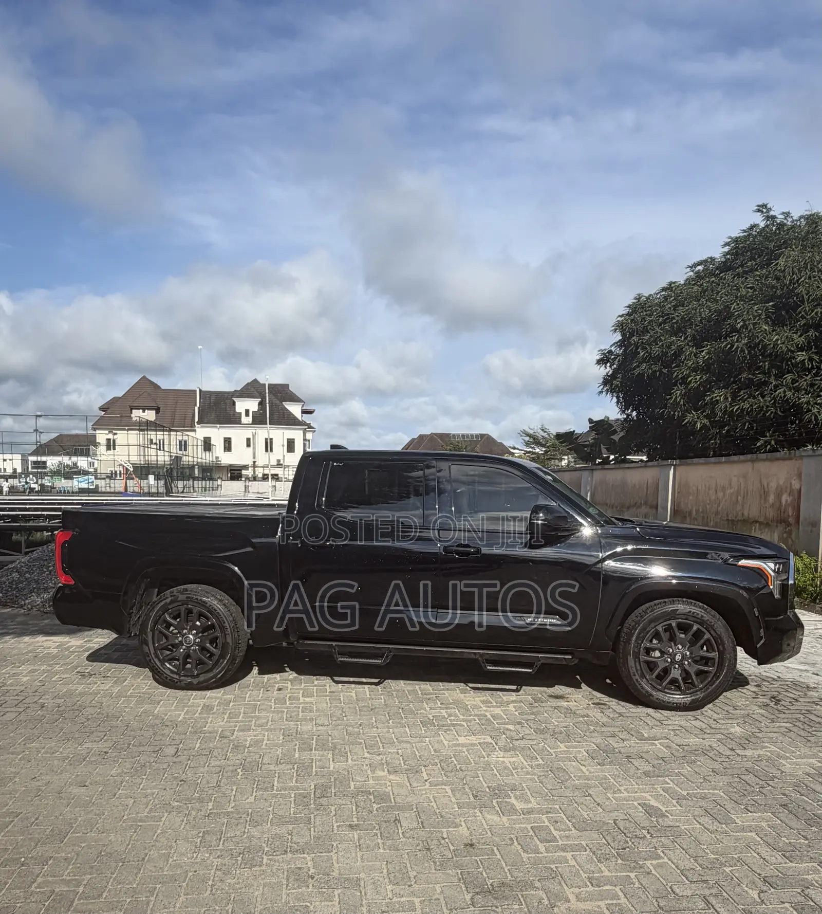 Toyota Tundra Platinum CrewMax 5.5' Bed 2023 Black
