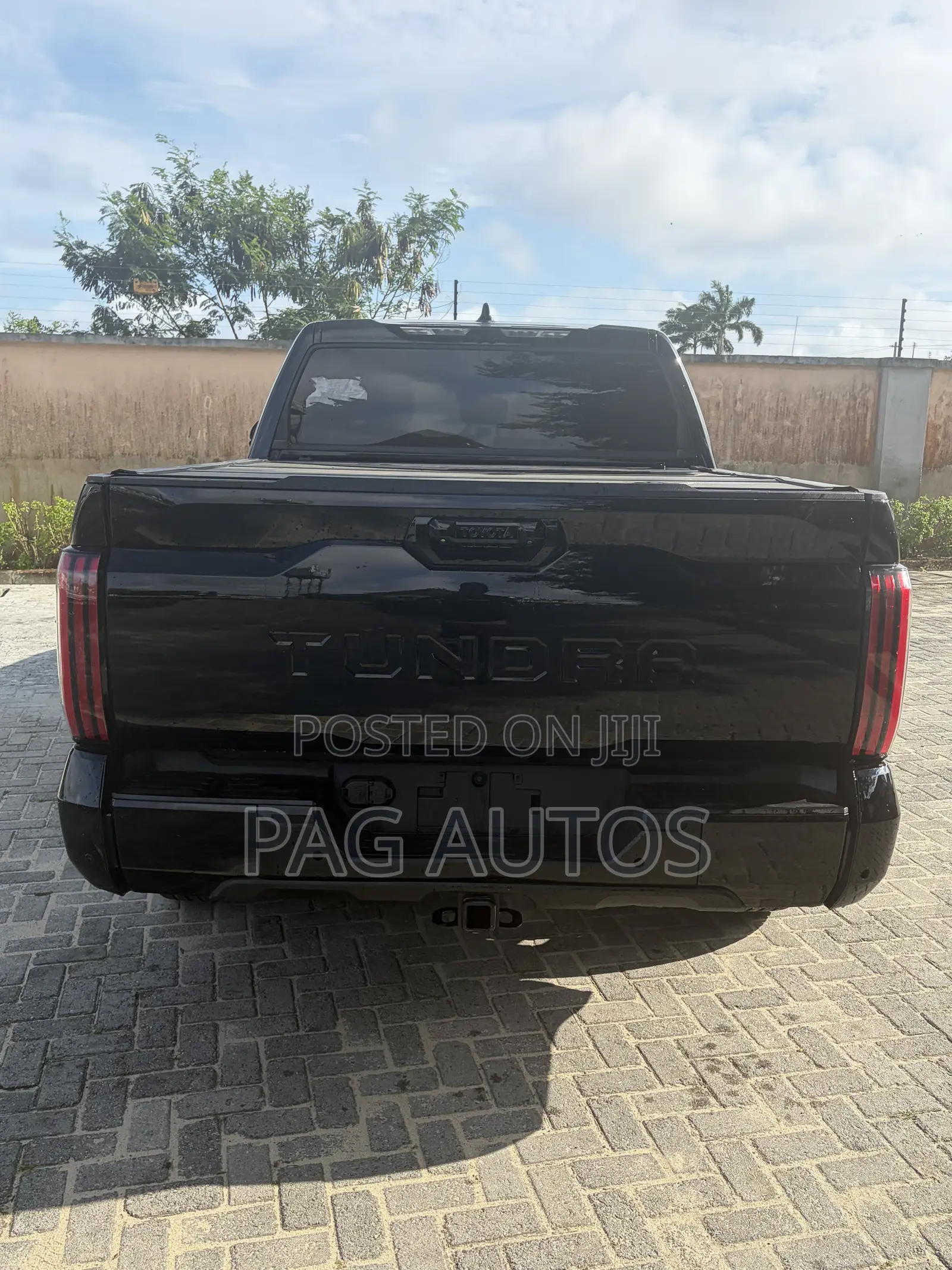 Toyota Tundra Platinum CrewMax 5.5' Bed 2023 Black