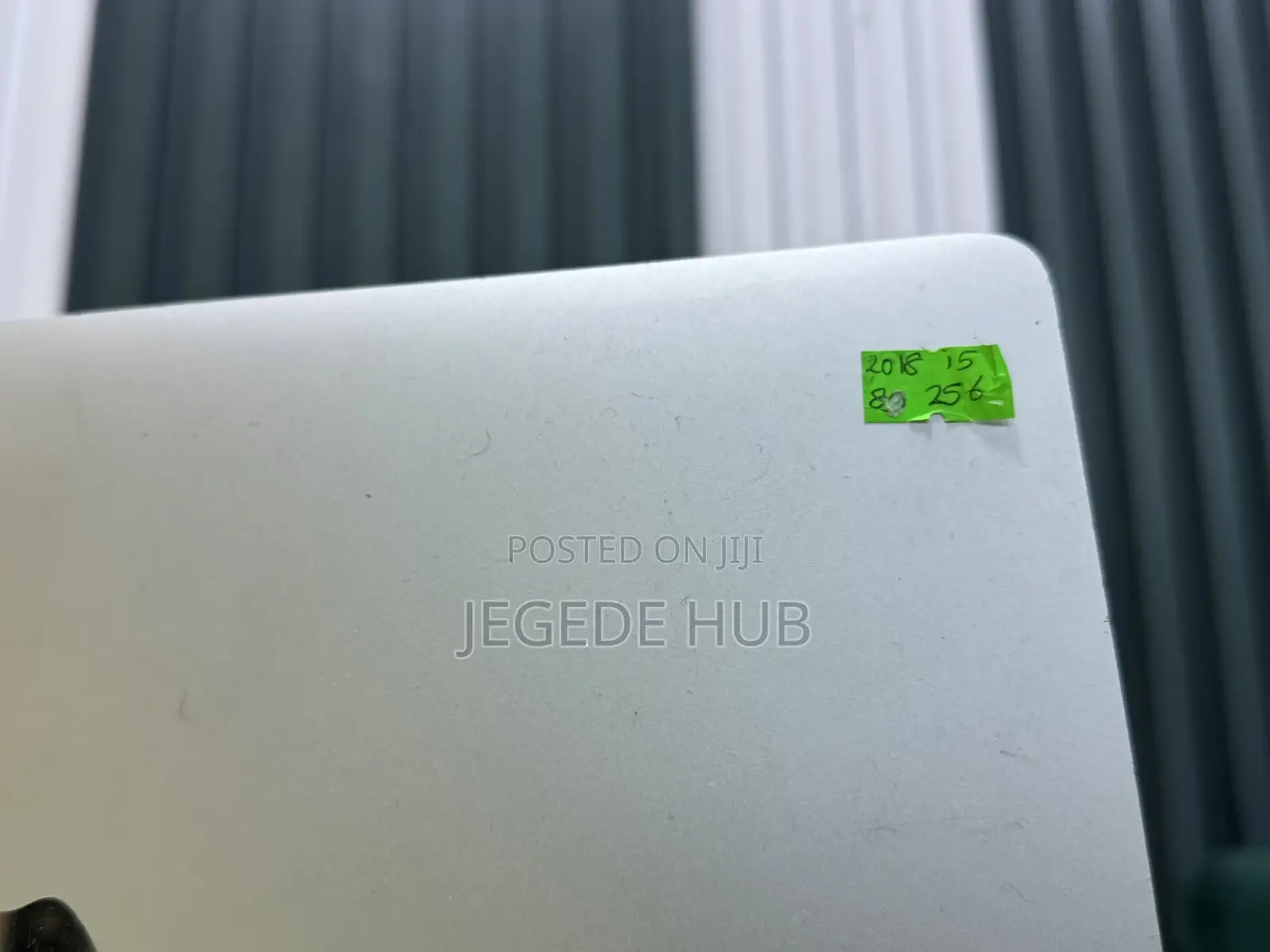 Laptop Apple MacBook Pro 2018 8GB Intel Core i5 SSD 256GB