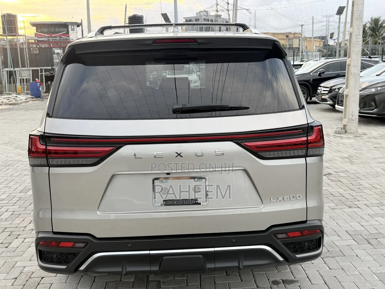 Lexus LX 600 2024 Gold