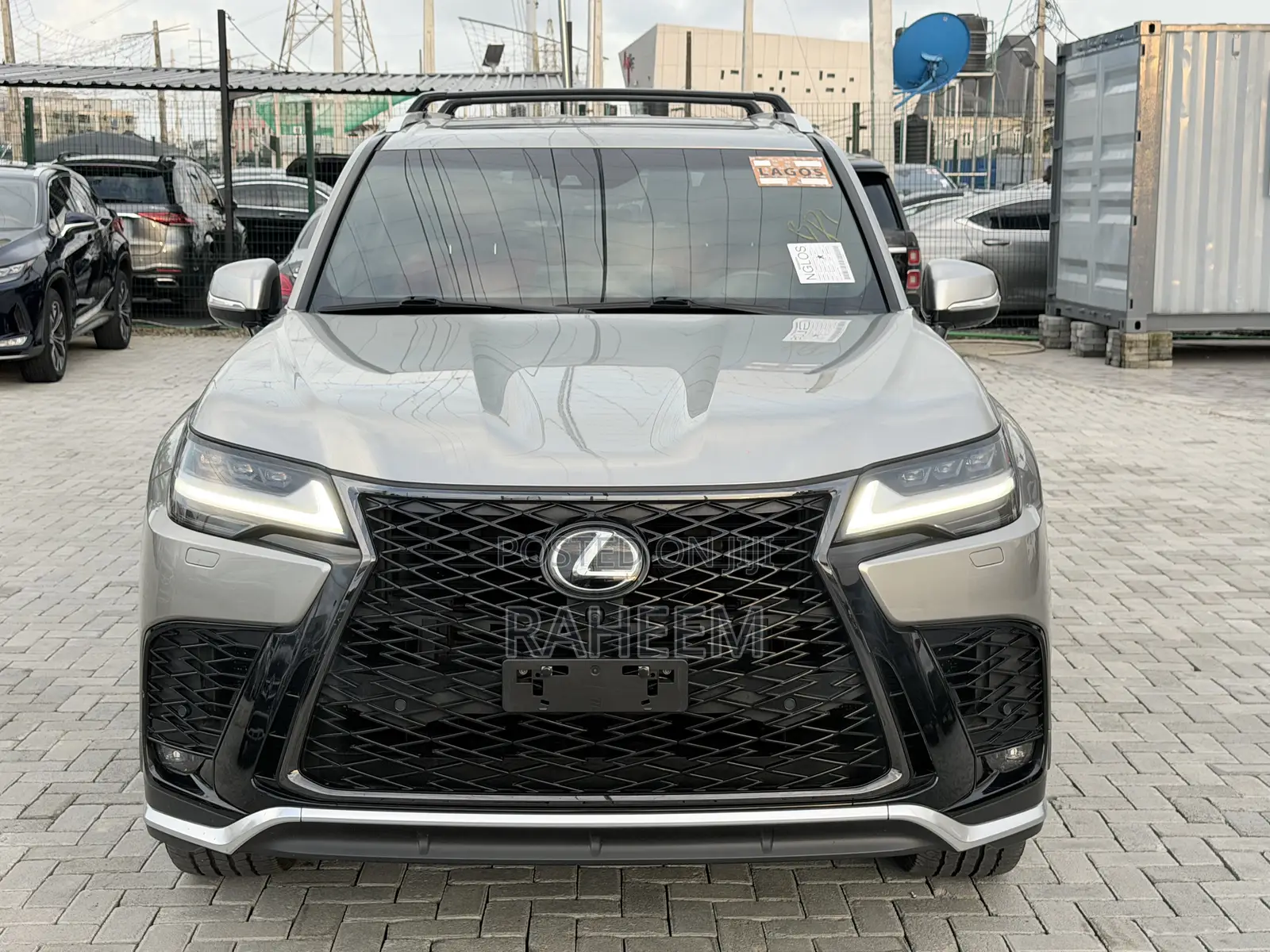 Lexus LX 600 2024 Gold