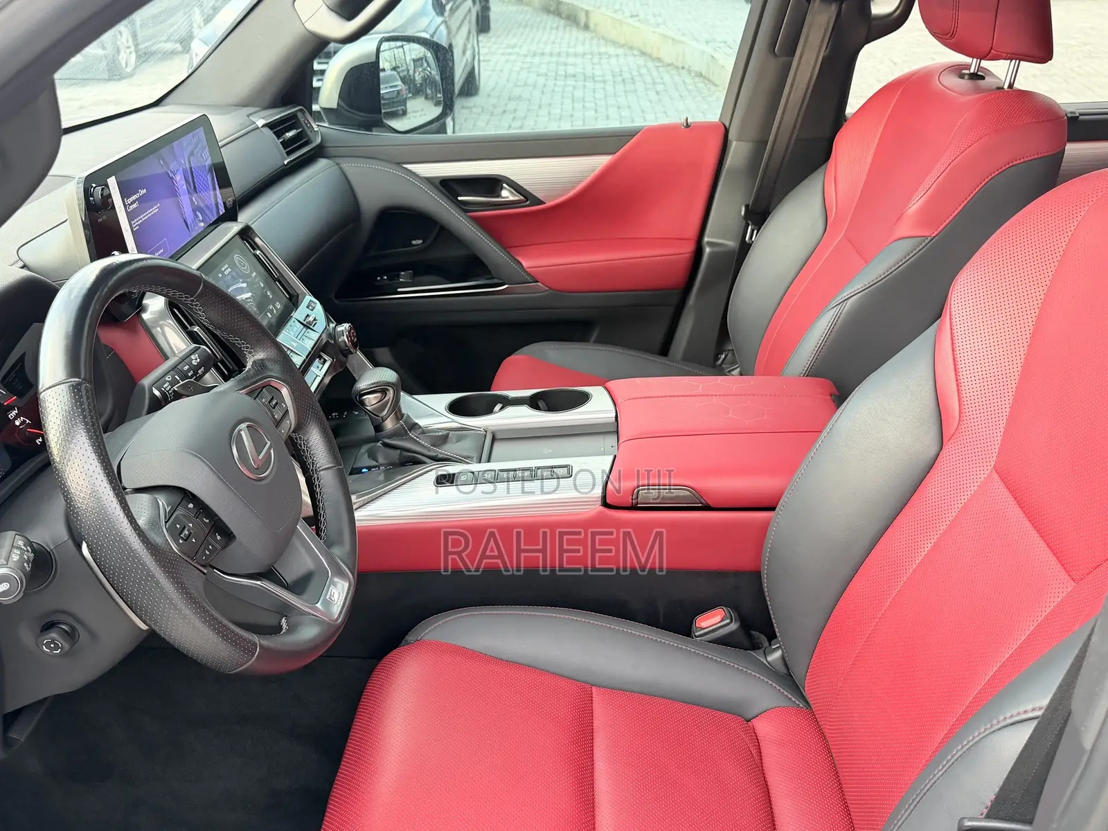 Lexus LX 600 2024 Gold