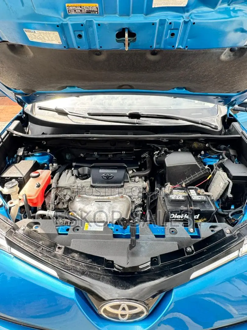 Toyota RAV4 2016 Blue