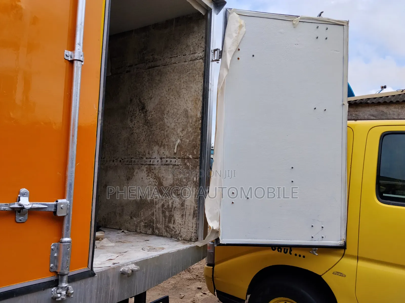 Toyota Dyna200 Foreign Used Covered Body