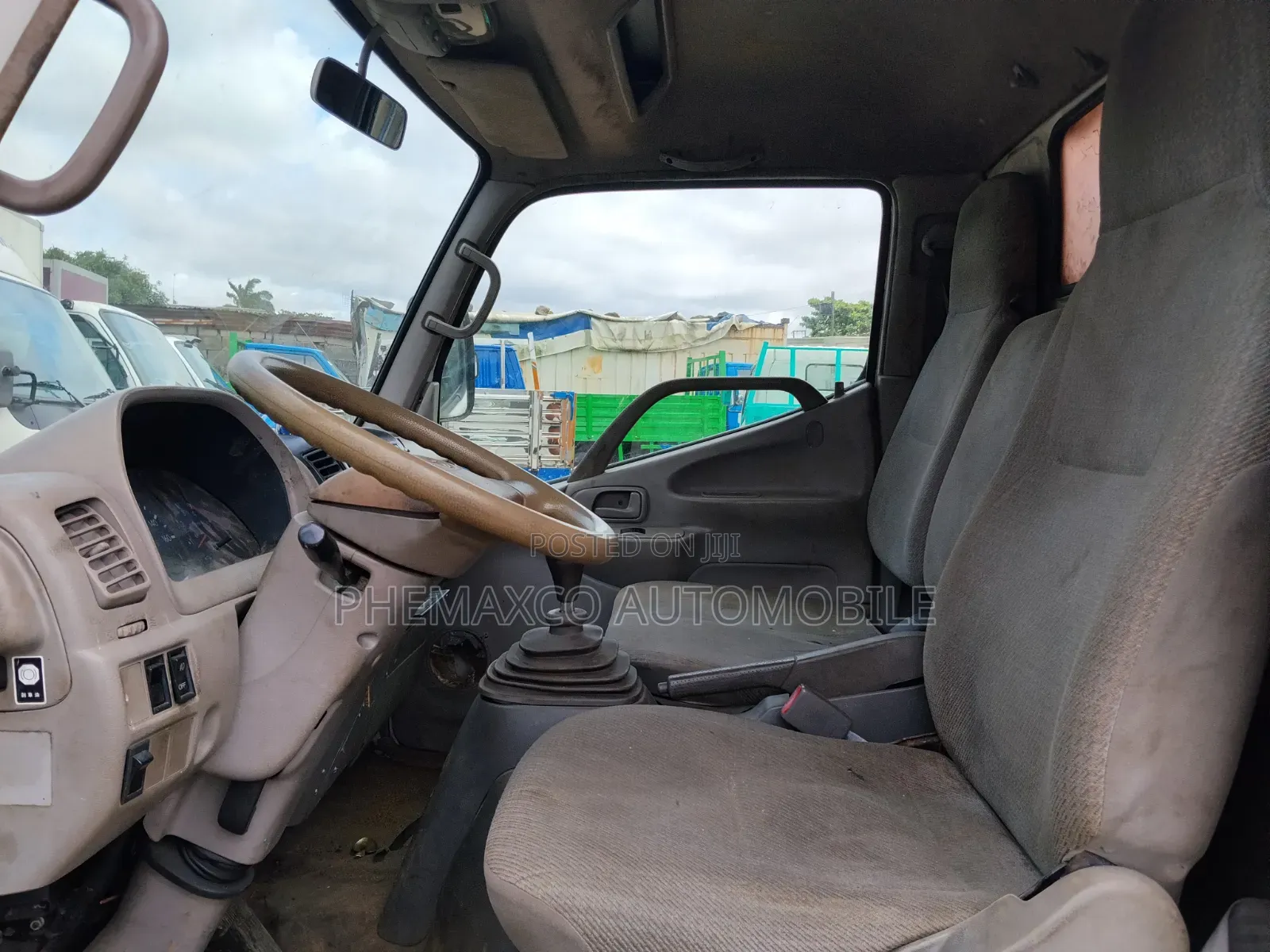 Toyota Dyna200 Foreign Used Covered Body