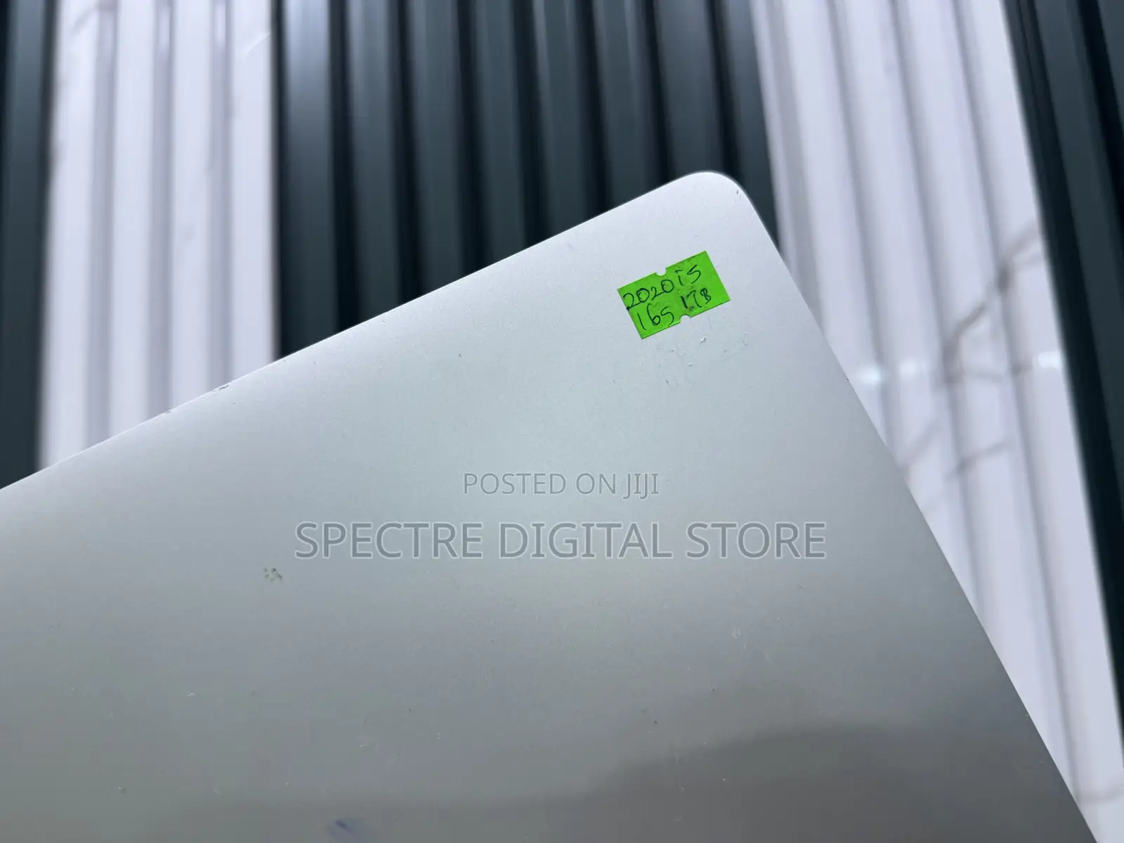 Laptop Apple MacBook Pro 2020 16GB Intel Core i5 SSD 1T