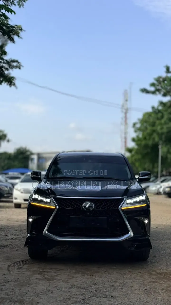 Lexus LX 2018 Black