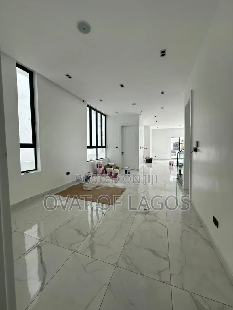 5bdrm Duplex in Megamound, Ikota for sale