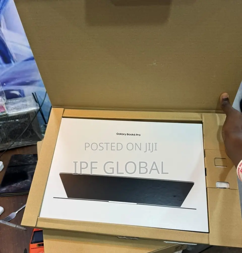 New Laptop Samsung 16GB Intel Core Ultra 7 SSD 1T
