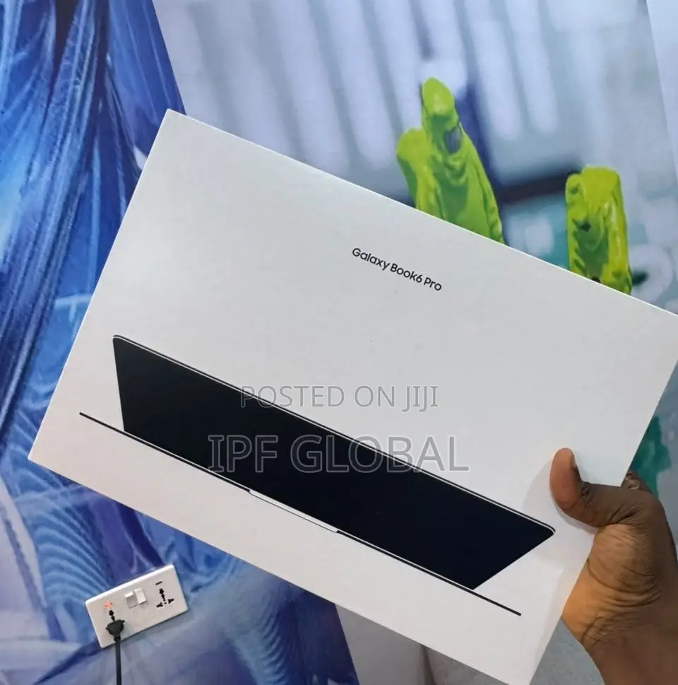 New Laptop Samsung 16GB Intel Core Ultra 7 SSD 1T