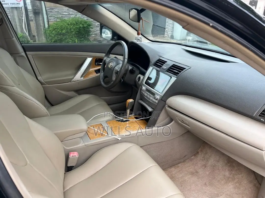 Toyota Camry XLE V6 4dr Sedan (3.5L 6cyl 6AM) 2009 Black