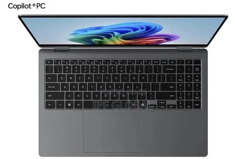 New Laptop Samsung 16GB Intel Core Ultra 7 SSD 512GB