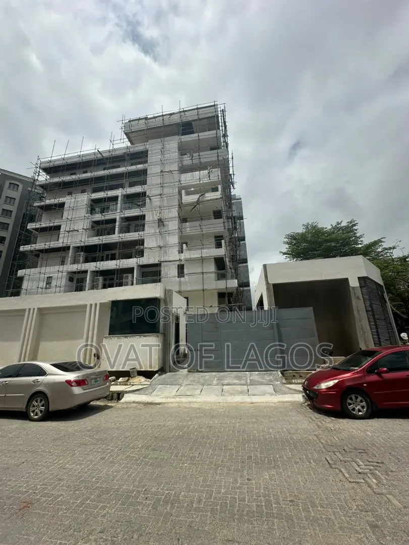 5bdrm Maisonette in Banana Island for sale