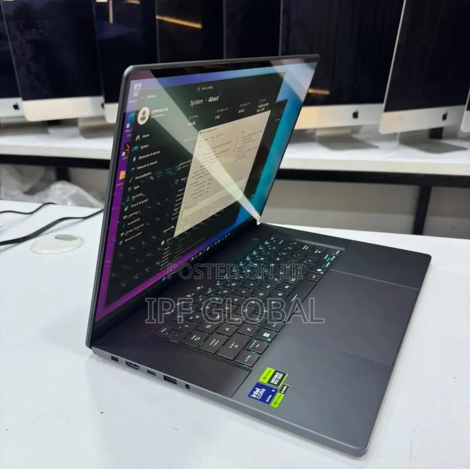 Laptop Asus ROG Zephyrus G16 16GB Intel Core Ultra 9 SSD 1T