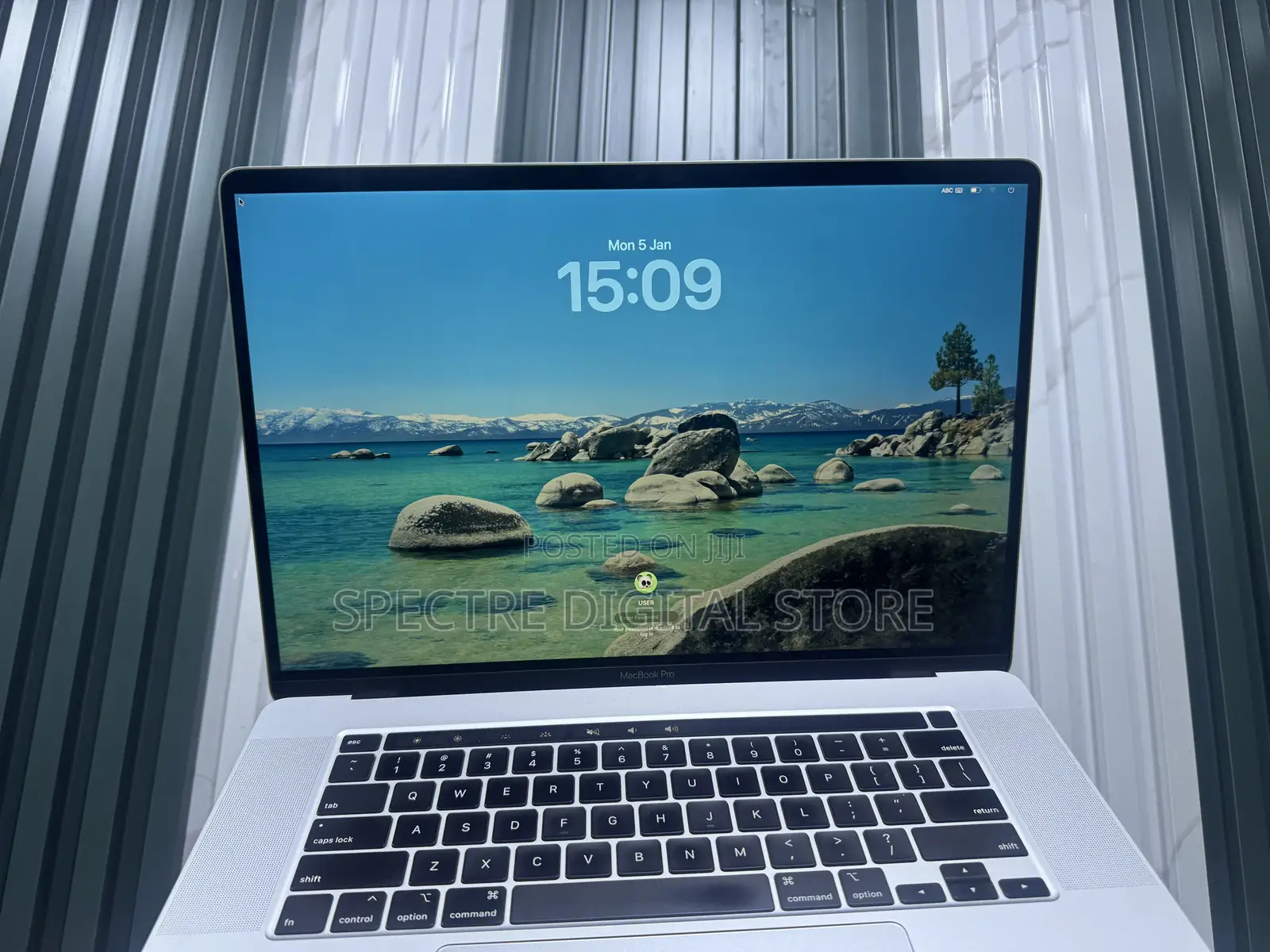 Laptop Apple MacBook Pro 2019 32GB Intel Core i9 SSD 2T