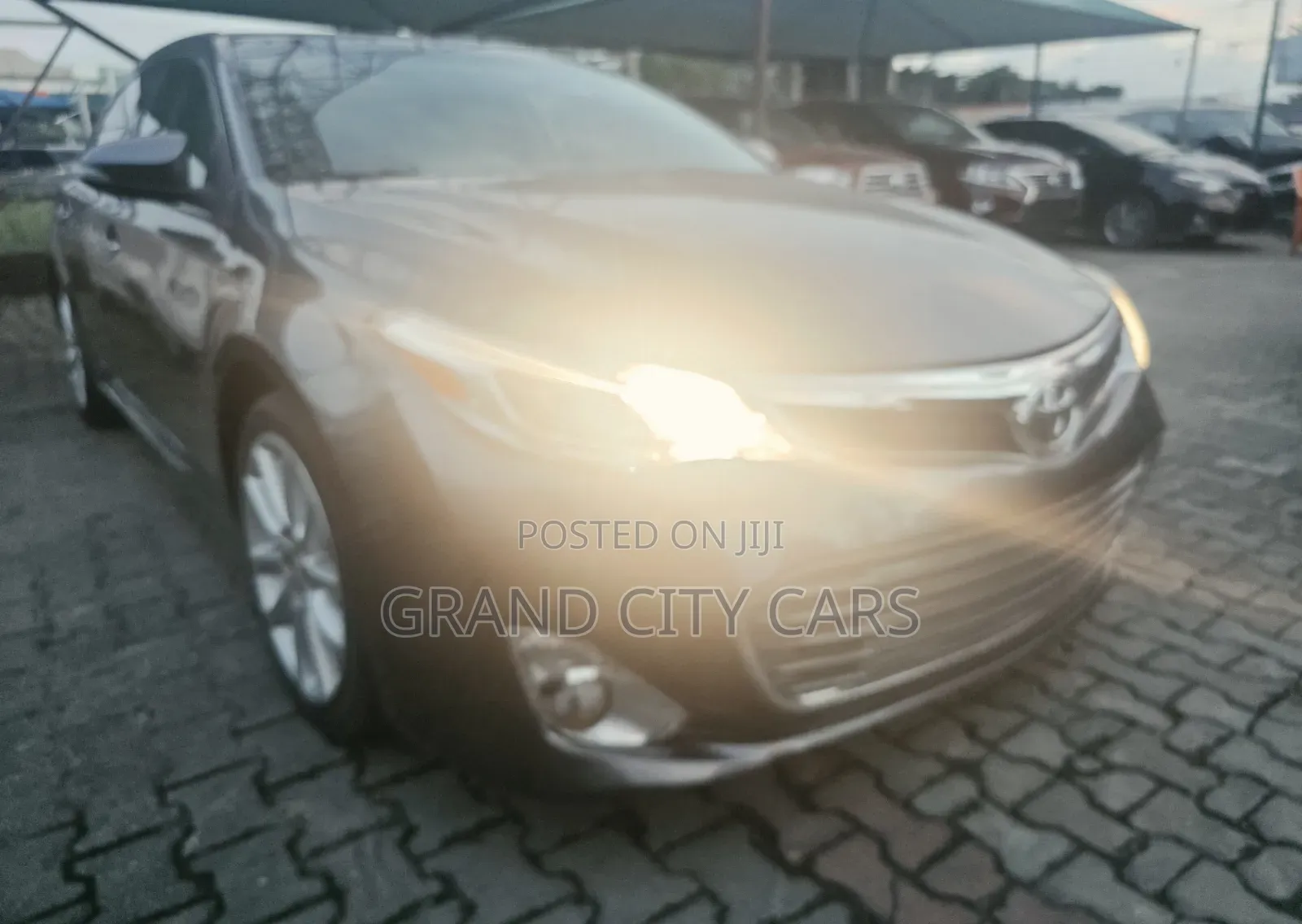 Toyota Avalon XLE Premium Sedan FWD (3.5L 6cyl 6A) 2013 Gray