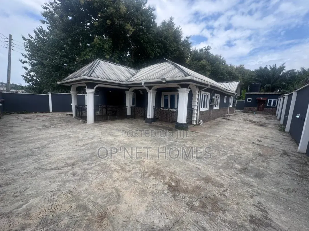 Furnished 3bdrm Bungalow in Akure for sale