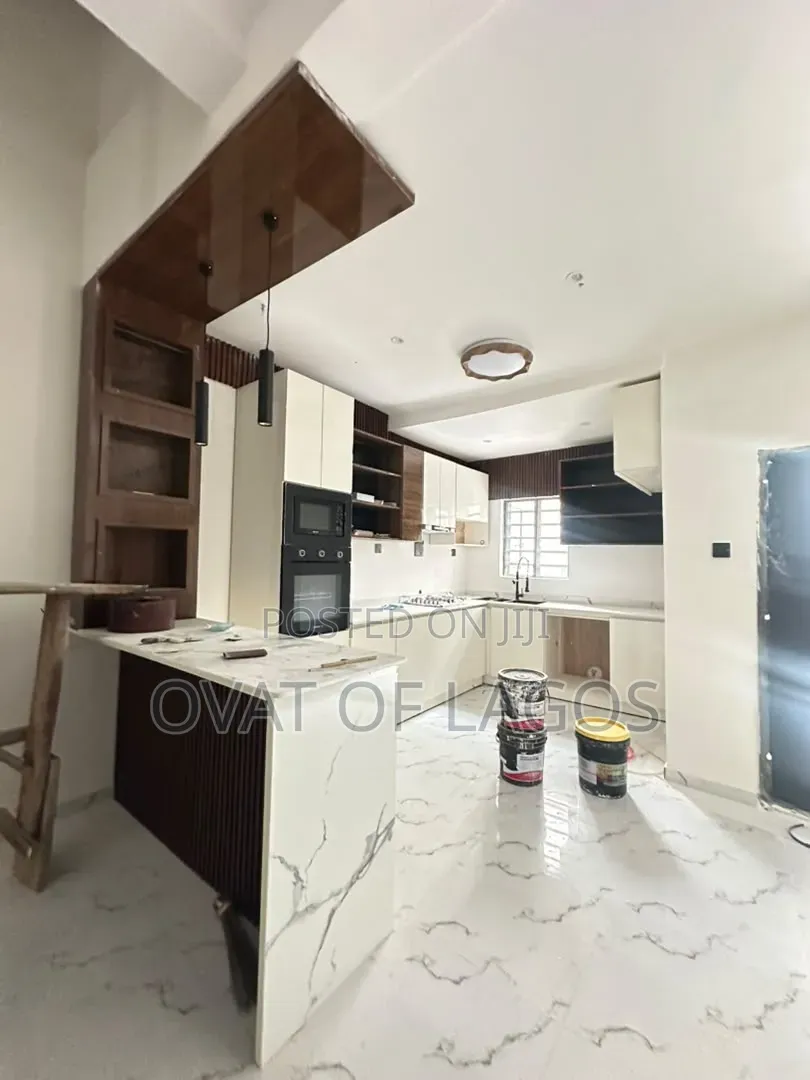 2bdrm Maisonette in Orchid, Lekki Expressway for sale