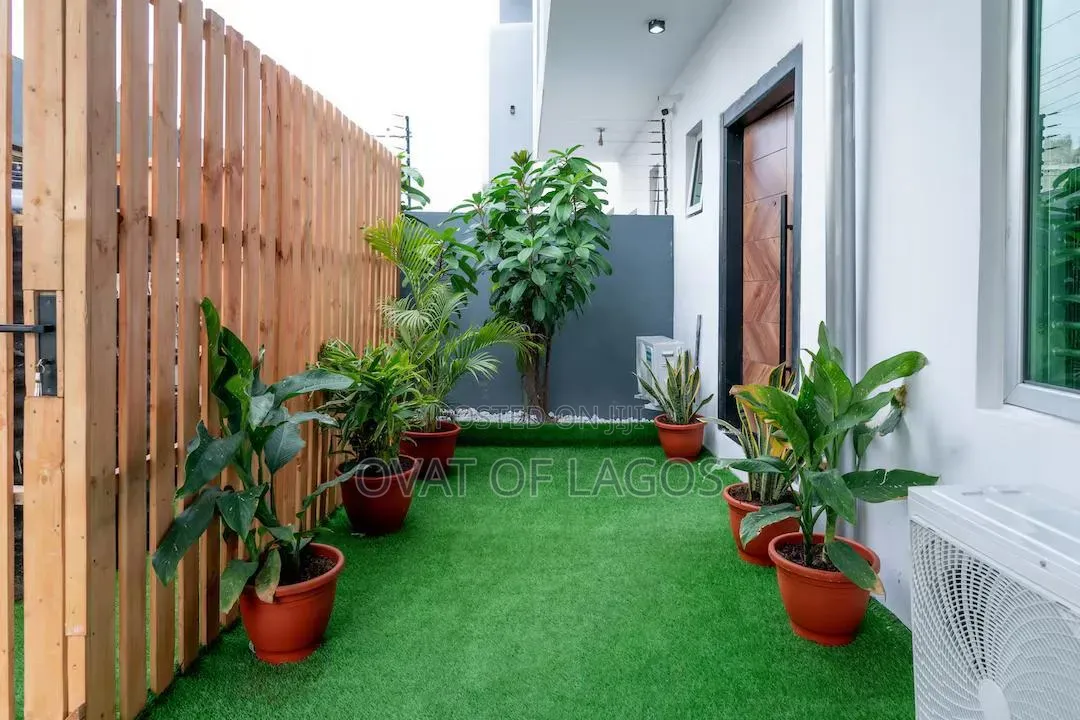 Furnished 4bdrm Duplex in Ikate for sale