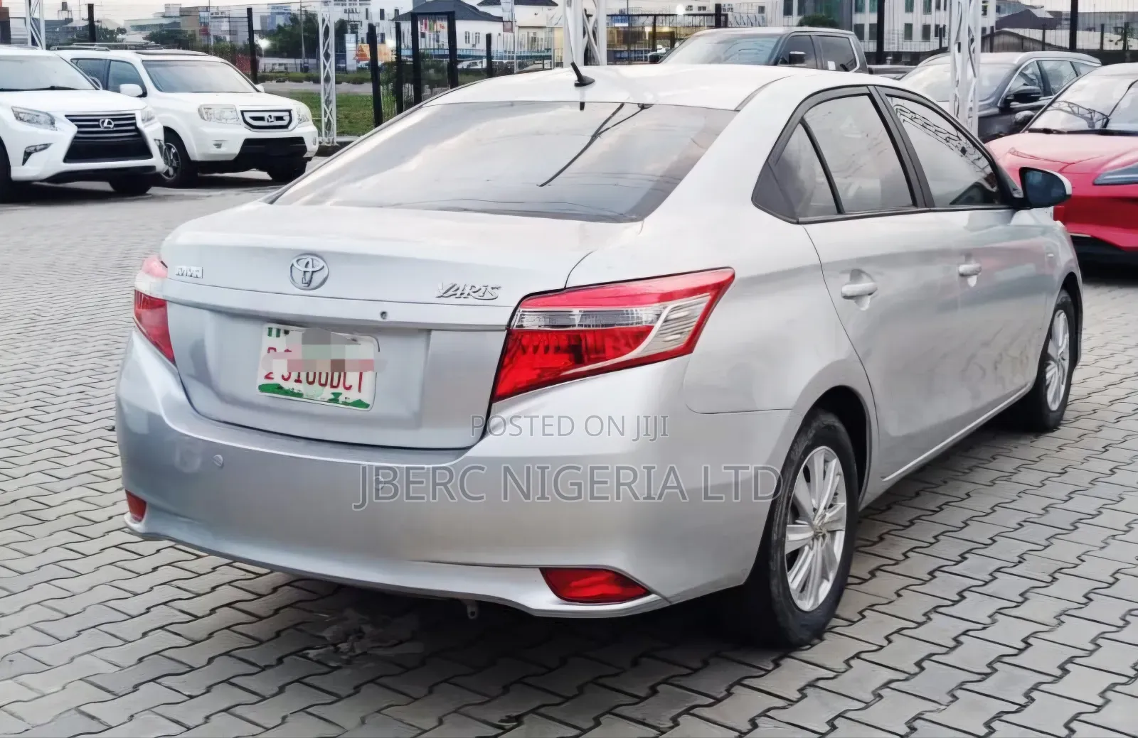 Toyota Yaris 2016 Silver