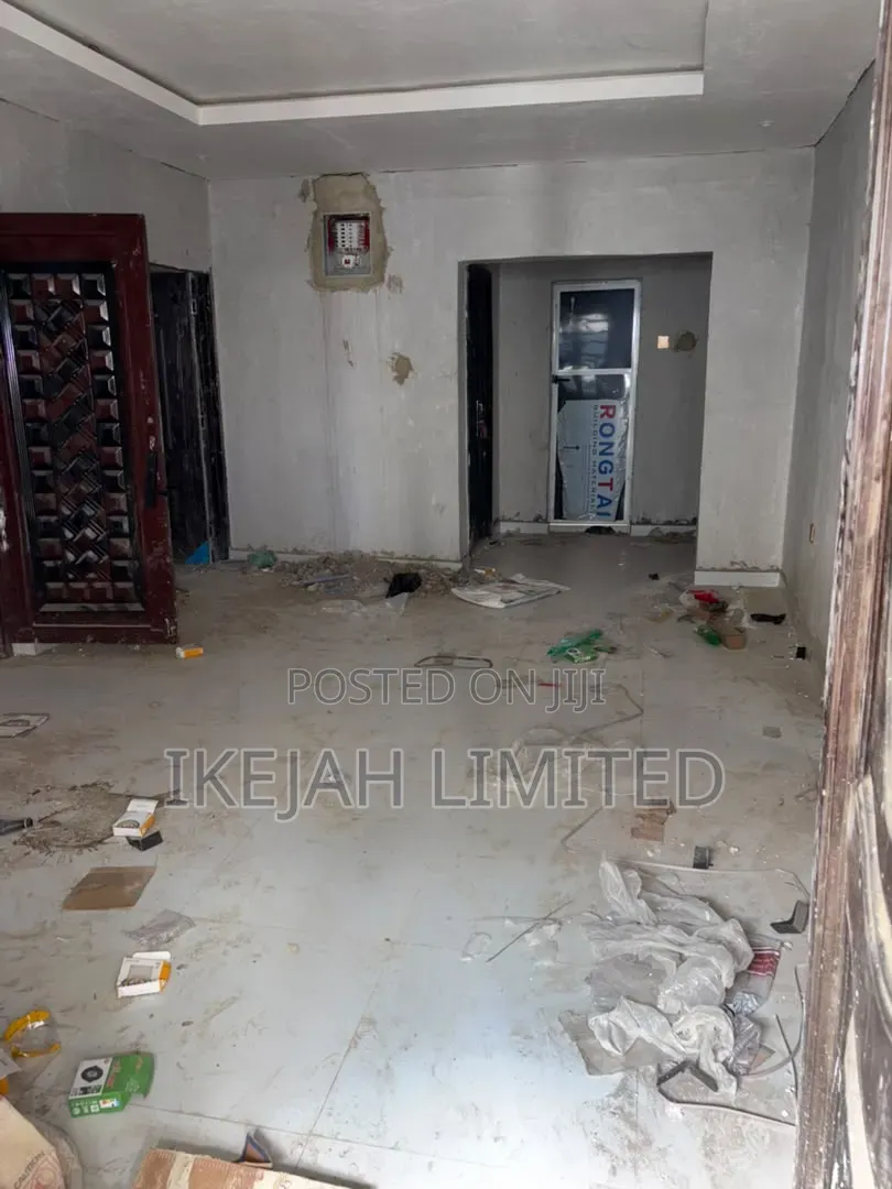 4bdrm Duplex in Omole Phase 1, Ifako-Ogba for rent