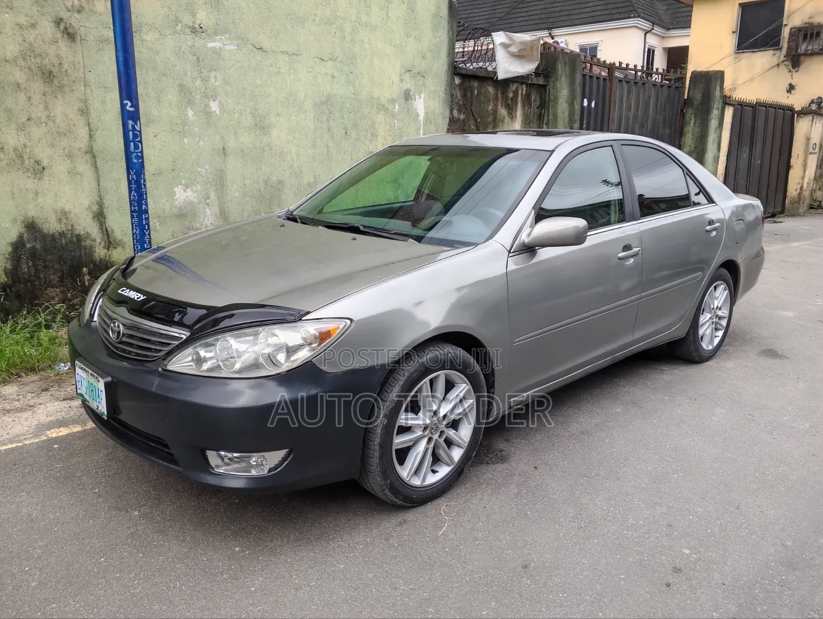 Toyota Camry 2005 Gray